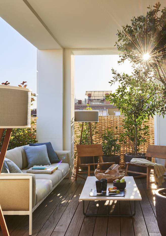 Un salón al aire libre terraza